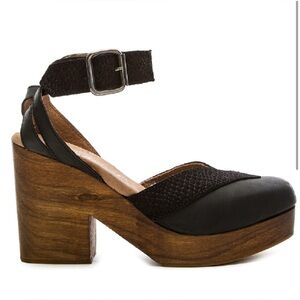 Free People Walk This Way Clog size 8 (39)